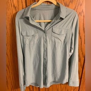 Eddie Bauer Travex Infinity Shirt Womens Medium Green long sleeved shirt.